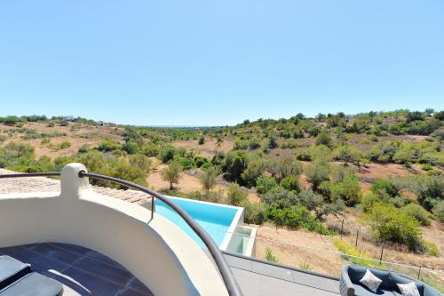 Balcony/terrace, Tower Villa w Infinity Pool in Arretorta