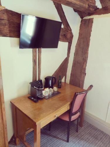 The Greyhound Inn - main image