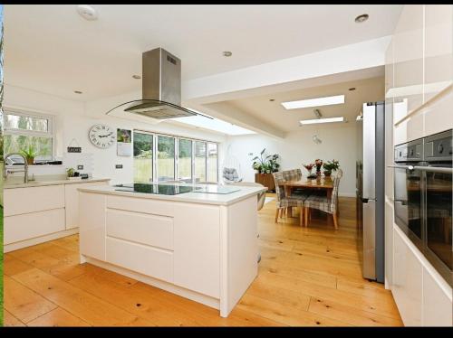 virtuve, "Tranquil Village Hideaway Bungalow"near Kings Lynn in Tilney All Saints
