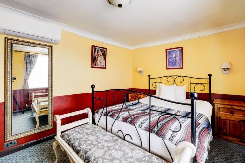Church Street Hotel - image 12