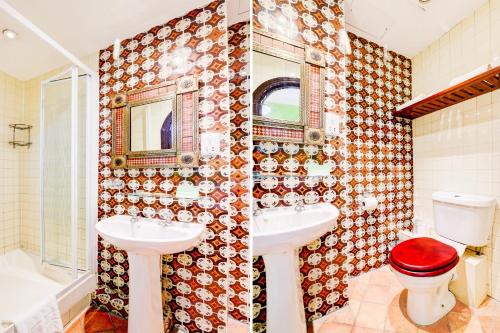 room detail thumbnail 2
