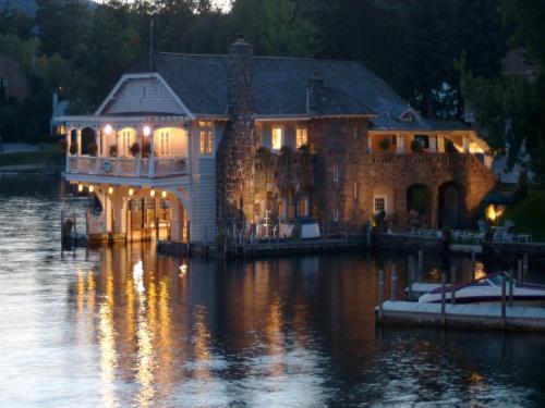 Lake George Boathouse Waterfront Lodging