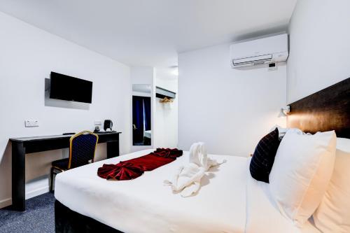 OYO The Chiltern Hotel - image 9
