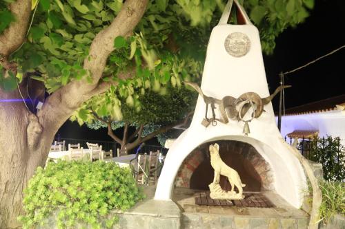 爱琴海海浪-灯塔酒店 爱琴海海浪-灯塔酒店