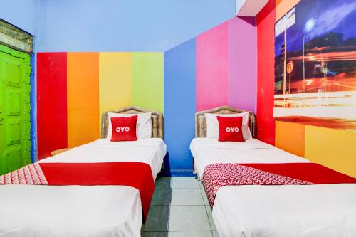 Deluxe Twin Room image 3