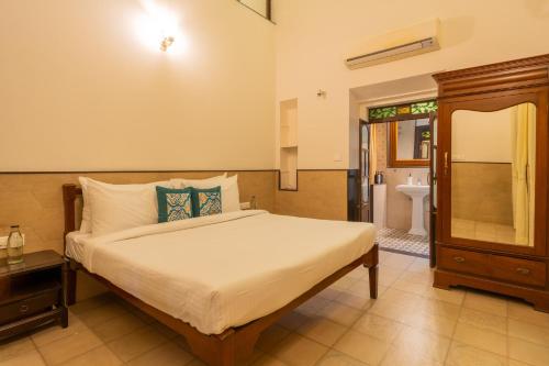 Alaya Stays Casa do Mar - Heritage Portuguese 4 BHK Villa Near Calangute Beach
