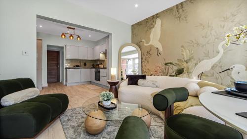 Luxury Retreat sleep 8 Flat, London
