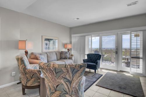 Mariners Walk 1A by Wild Dunes, Oceanfront in Isle of Palms, USA