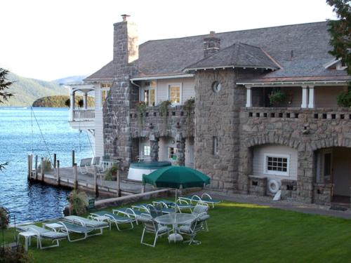 ชายหาด, Lake George Boathouse Waterfront Lodging in โบลตัน แลนดิ้ง(นิวยอร์ค)