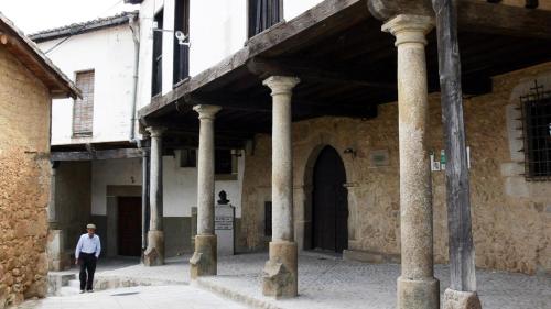 Hotel Moregón - image 3