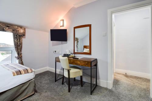 Aston Court Hotel - image 12