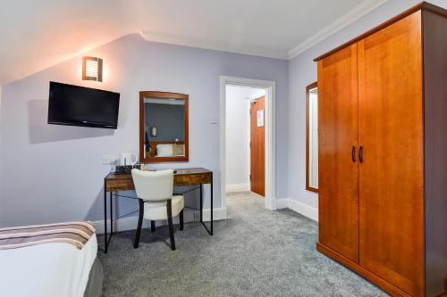 Aston Court Hotel - image 8