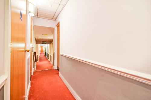 Aston Court Hotel - image 4