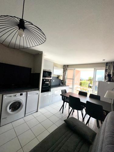 Studio 4 Pers Sea View Secured Cap Esterel in Saint-Raphael