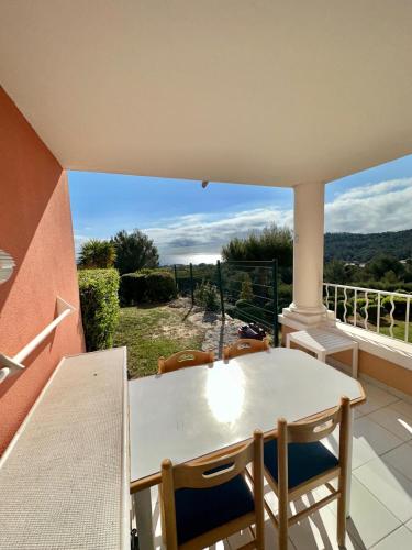 Studio 4 Pers Sea View Secured Cap Esterel in Saint-Raphael