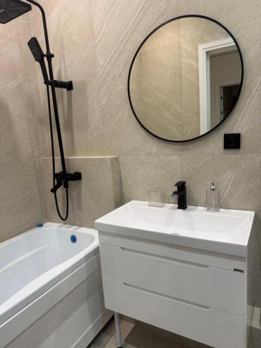 Двухкомнатная студия с панорамным видом на горы