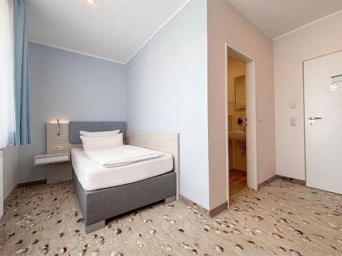 1 twin bed
