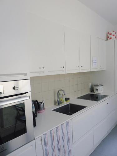 close to norreport st & central 302 - norregade 34a 3 kobenhavn 1165 near คอลเลกชั่นเฮิร์ชสปรังก์
