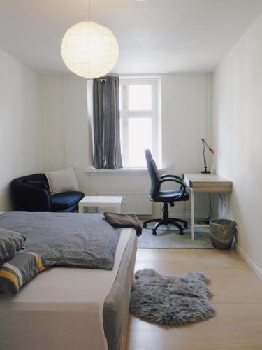 close to norreport st & central 302 - norregade 34a 3 kobenhavn 1165 near คอลเลกชั่นเฮิร์ชสปรังก์