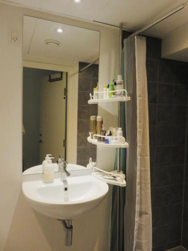 close to norreport st & central 302 - norregade 34a 3 kobenhavn 1165 near Rosenborg Slott