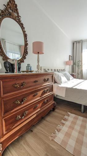lůžko, Casa Buganvília Penela - Castelo & Serra - 25 min Coimbra (Casa Buganvilia Penela - Castelo & Serra - 25 min Coimbra) in Penela
