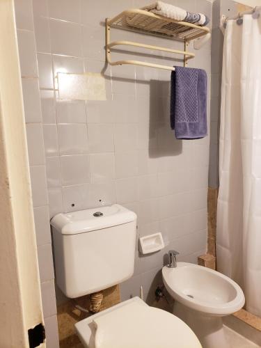 One-Bedroom Apartment image 6