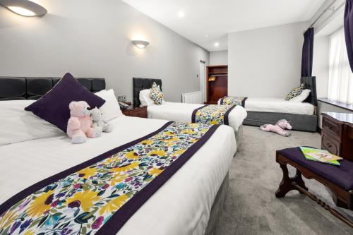 2 twin beds
