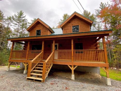 80PVR Log Home 20min to Bretton Woods AC Hot Tub wifi cable fireplace fire pit - image 4