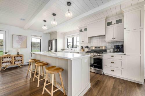 ポート・デ・グレイヴ Ocean Front Saltbox 'SeaForever' wHot Tub 4つ星 シングルルーム 眺望