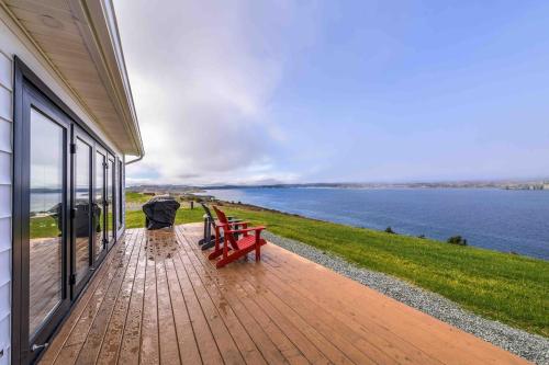 ポート・デ・グレイヴ Ocean Front Saltbox 'SeaForever' wHot Tub 4つ星 シングルルーム プール