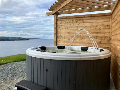 ポート・デ・グレイヴ Ocean Front Saltbox 'SeaForever' wHot Tub 4つ星 シングルルーム レストラン