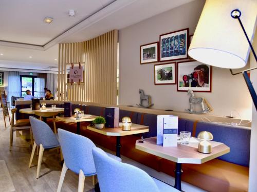 Restaurante, ibis Maisons Laffitte in Maisons-Laffitte
