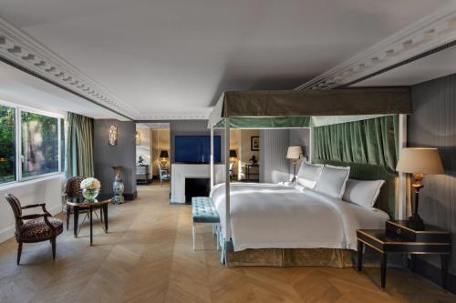 Hôtel de Berri Champs-Élysées, a Luxury Collection Hotel, París