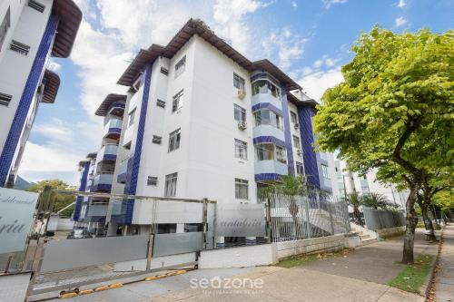 Entrance, Conforto e estilo no Itacorubi, em Floripa APC0207 in Itacorubi