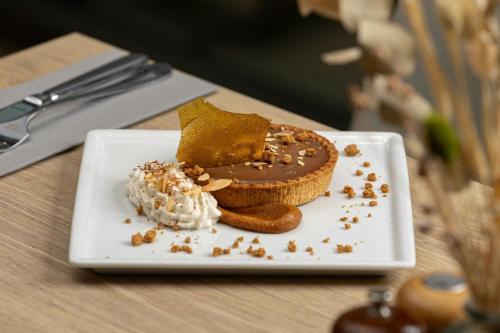 Courtyard by Marriott Toulouse Airport - image 6