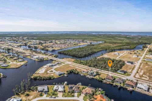 1925 Old Burnt Store Rd N