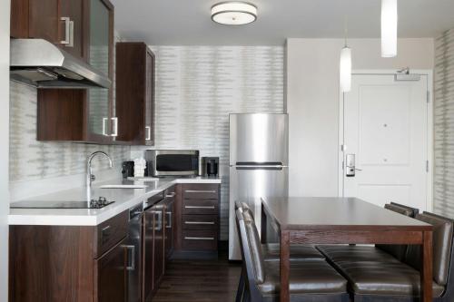 Residence Inn by Marriott Denver Central Park - image 7