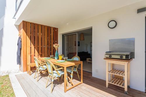 One-Bedroom Apartment with Garden