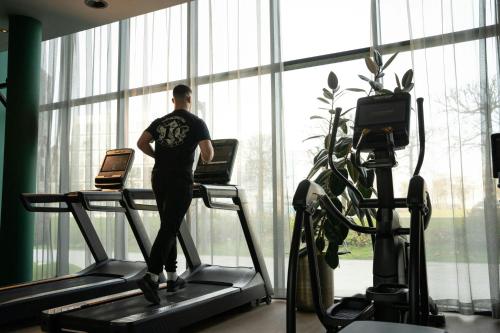 Moxy Paris Val d'Europe Moxy Paris Val d'Europe