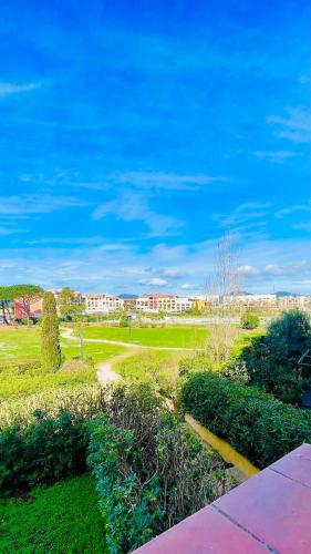 Bain De Soleil refait à neuf, bord de plage et piscine, proche de Saint Tropez Bain De Soleil refait à neuf, bord de plage et piscine, proche de Saint Tropez