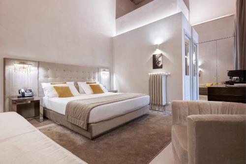 Terrace Pantheon Relais - image 2