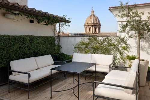 Terrace Pantheon Relais - image 5