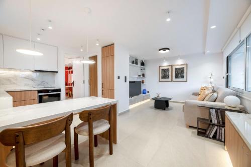 Glyfada Coastside Apartment, Atene