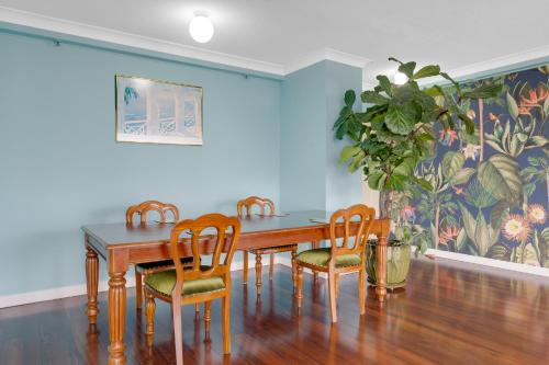 Stylish 1BR Beachside Escape - Heart of Gold Coast in 主海灘