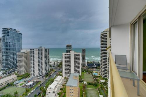 外部景觀, Stylish 1BR Beachside Escape - Heart of Gold Coast in 主海灘