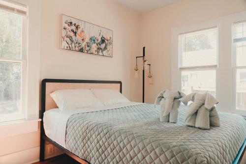 Samaya House Cozy 2BR 2 Baths Downtown Orl in มิดทาวน์