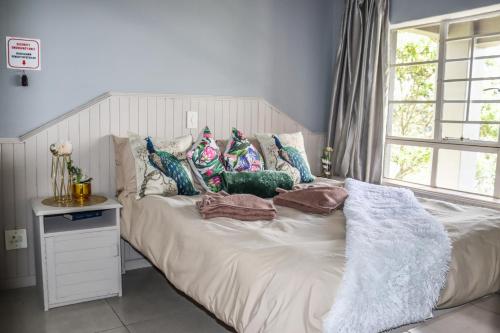 1 double bed, 2 sofa beds