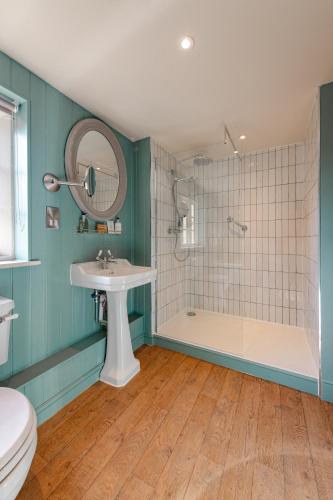 The Manor House Hotel - image 2