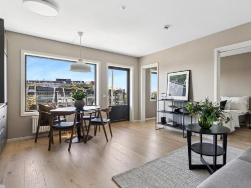 Top modern, big balcony, fully equipped, free parking, in family friendly area in 布耶爾克