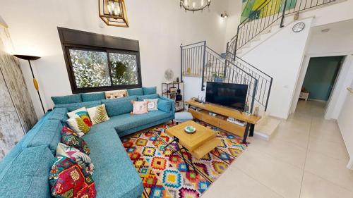 Faciliteter, The Galilee Flame duplex in Shlomi
